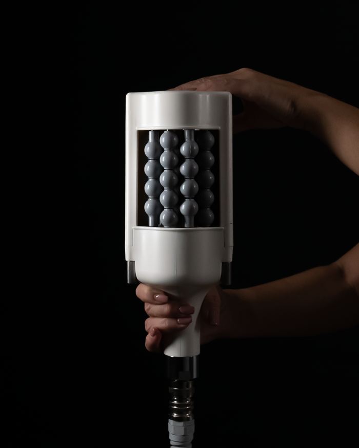 Ultrasound cavitation handpiece of the Artemis T-Shape 2 body contouring system